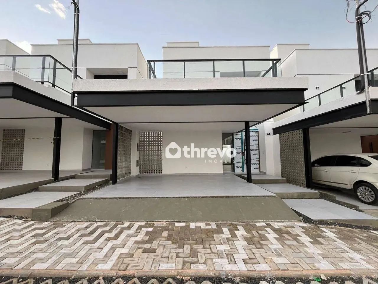Casa com 4 dormitórios para alugar, 153 m² por R$ 5.800,00/mês - Porto do Centro - Teresin