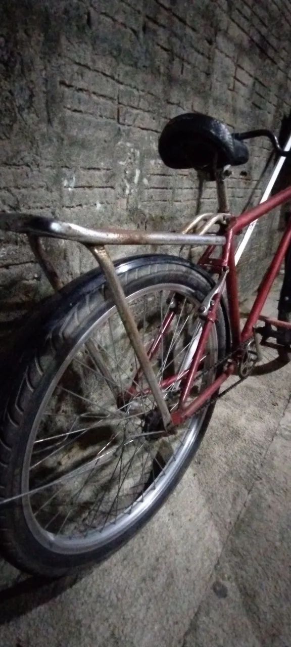 Bicicleta vermelha aro 26 - Foto 3