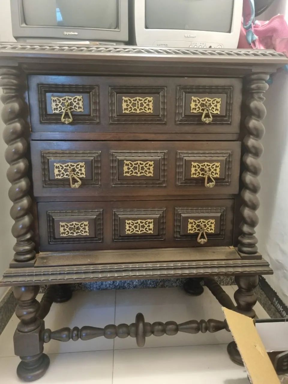 Cômoda Antiga - Madeira Maciça64289078701570122