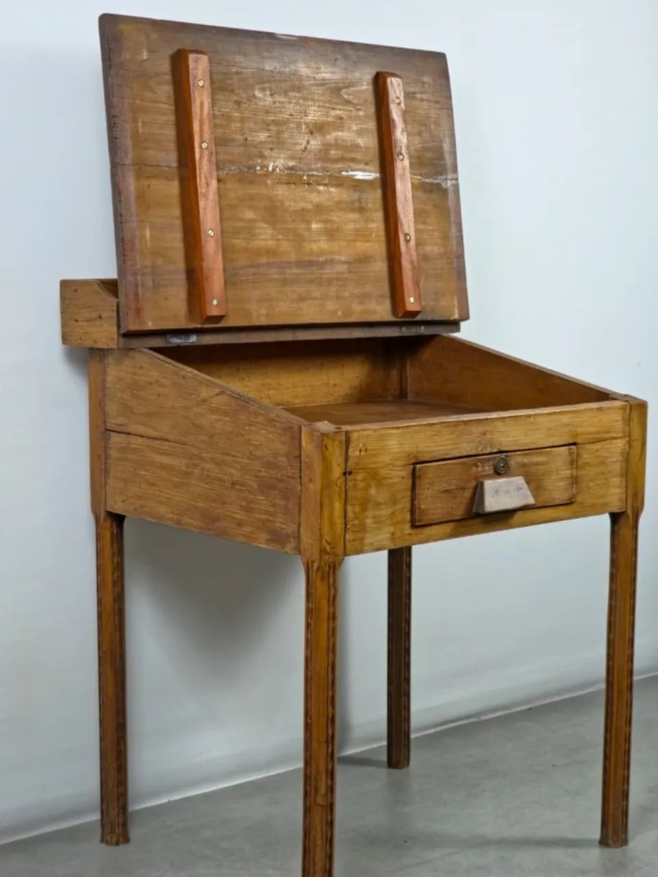 Mesa de Desenho rustica Década de 70 em madeira nobre maciça - Foto 4