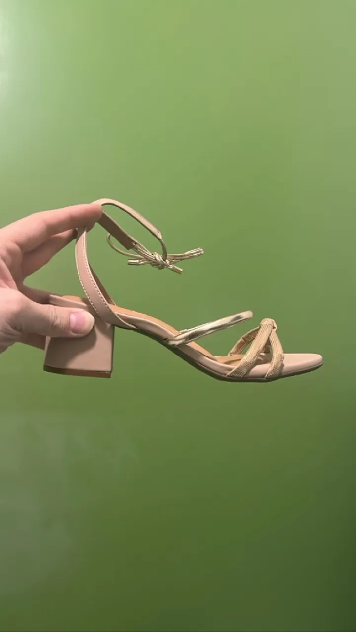 Sandália Feminina Salto Bloco Bege VIZZANO