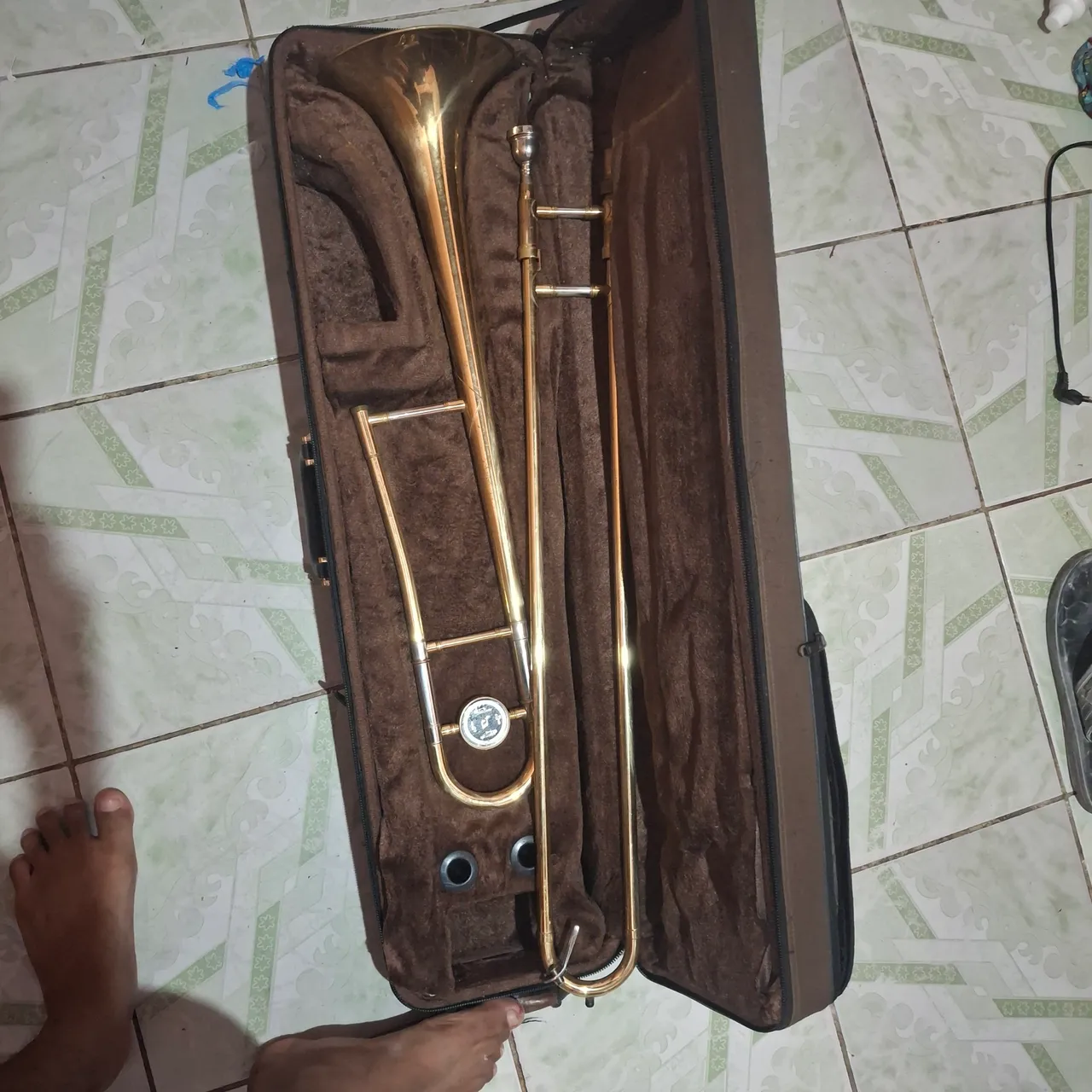 Trombone Tenor Dourado - Instrumento Musical