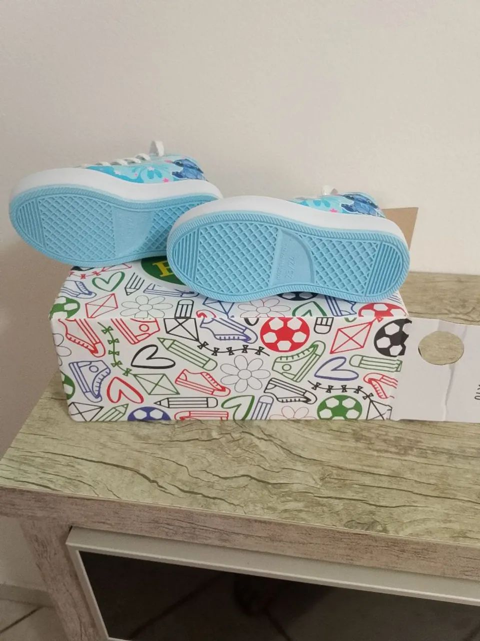 Tênis Infantil Estiloso com Design Divertido