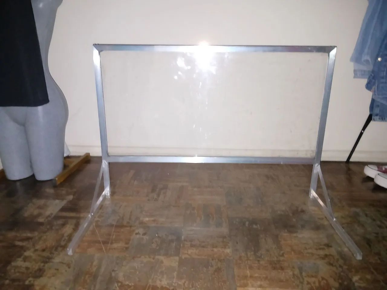 Protetor de acrílico para mesa