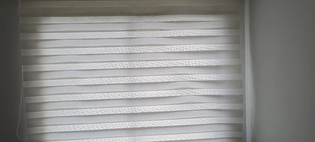 Persiana Double Vision Sunny 180cm (larg) x 220cm (alt) na cor Linho Creme - Foto 2