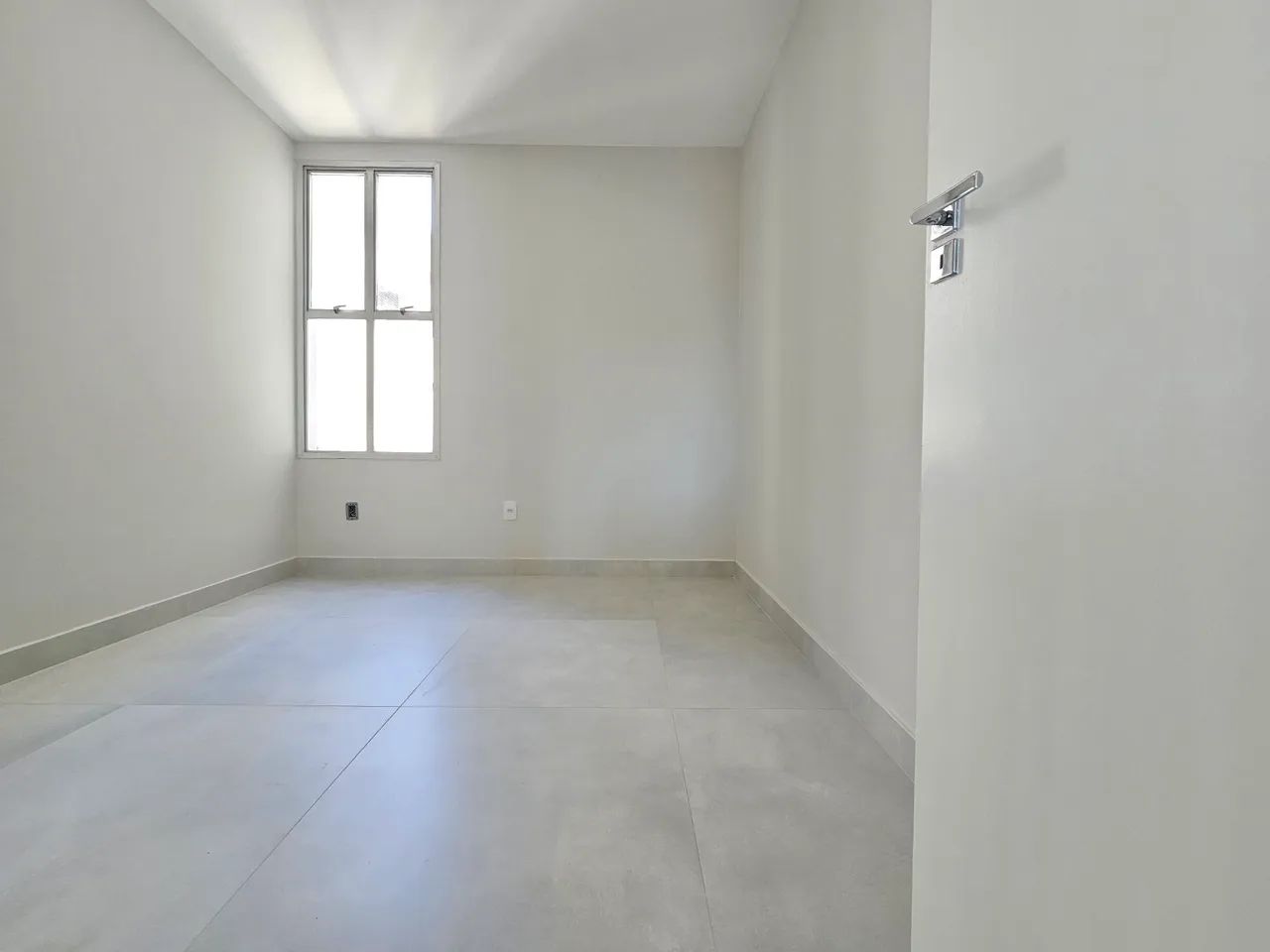 Lindo 2 quartos, 2 banheiros, elevador, varanda, sol da manhã, completamente reformado - Foto 7