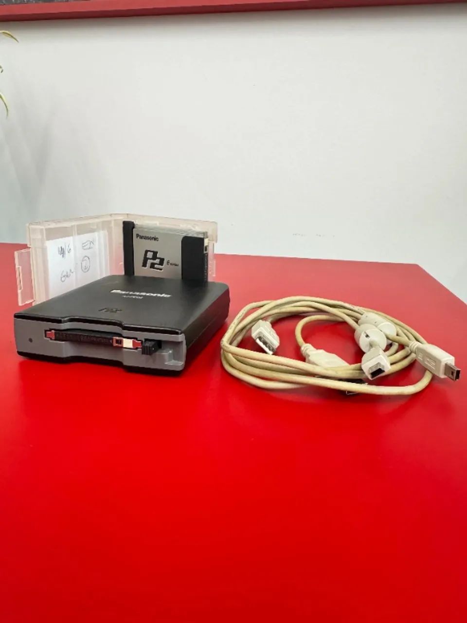 Panasonic AJ-PCD2 - Leitor P2 Profissional Portátil - com cabos