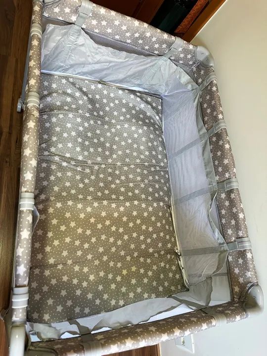 Berço portátil infantil com estrelas - Foto 2