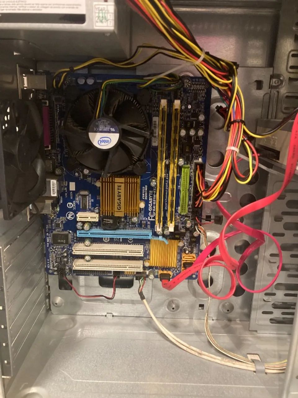 Placa Mãe Gigabyte Kit com Processador Intel Pentium Dual Core + 4G Memoria Ram - Foto 2