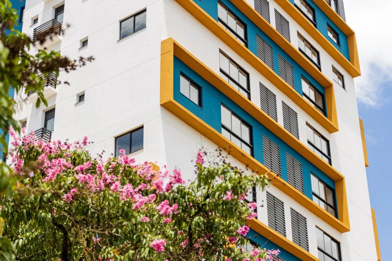 LINDO APARTAMENTO SEMIMOBILIADO NO ANITA GARIBALDI | 01 SUÍTE + 02 | LOCALIZAÇÃO PRIVILEGI - Foto 2