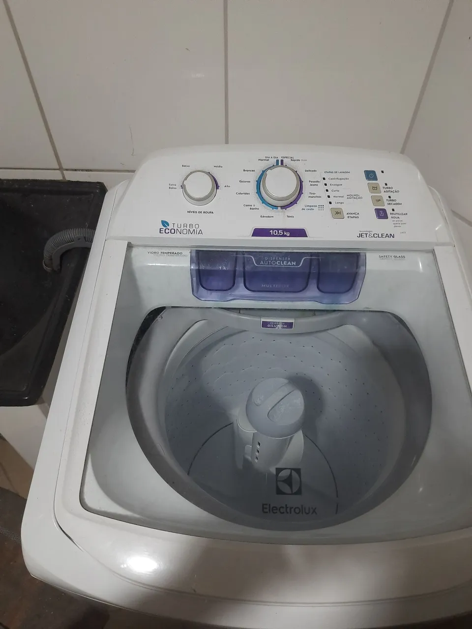Máquina de Lavar Electrolux 10,5kg COM DEFEITO
