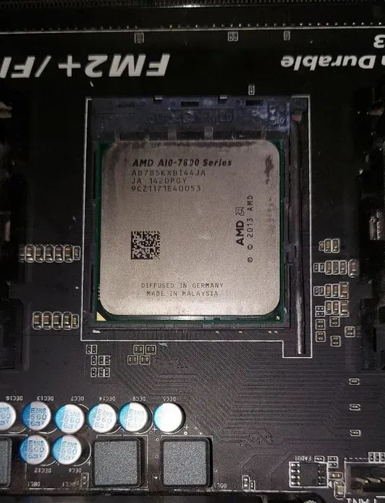 Placa Mãe Gigabyte G1 Sniper A88x + 4GB RAM DDR3 1600MHz +