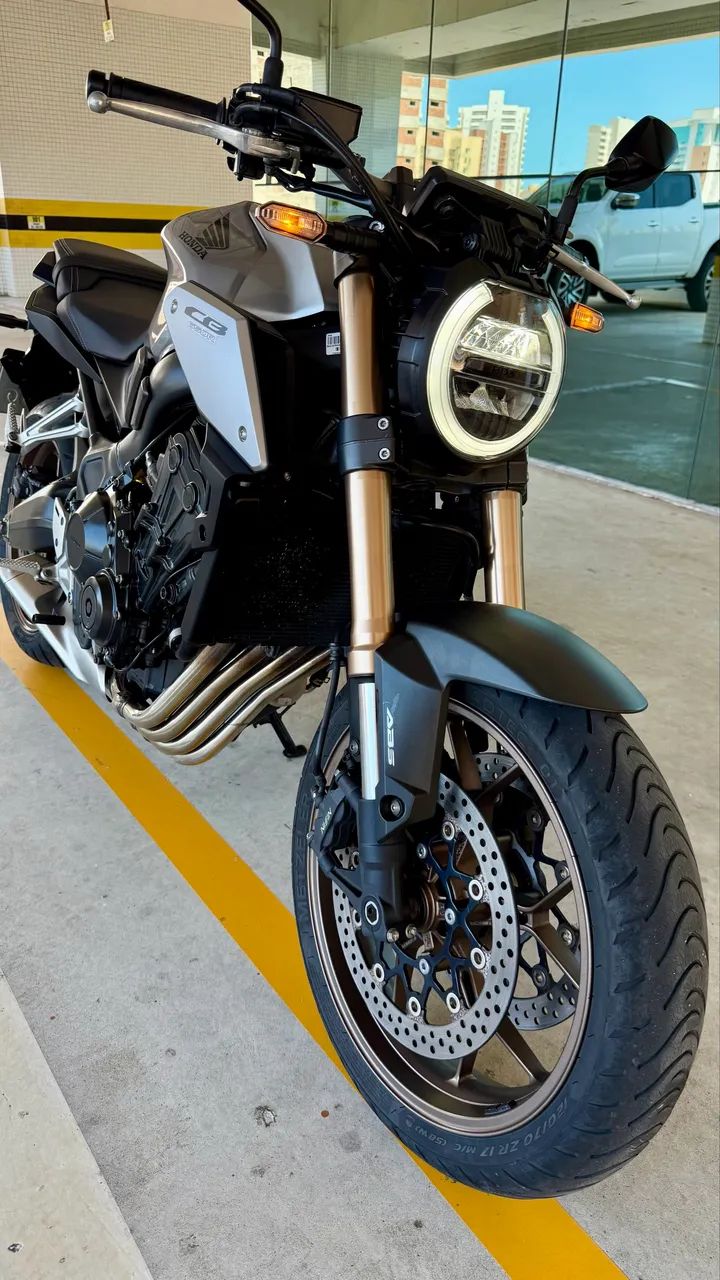 Honda CB650R 2021 3.800km EXTRA - Foto 5