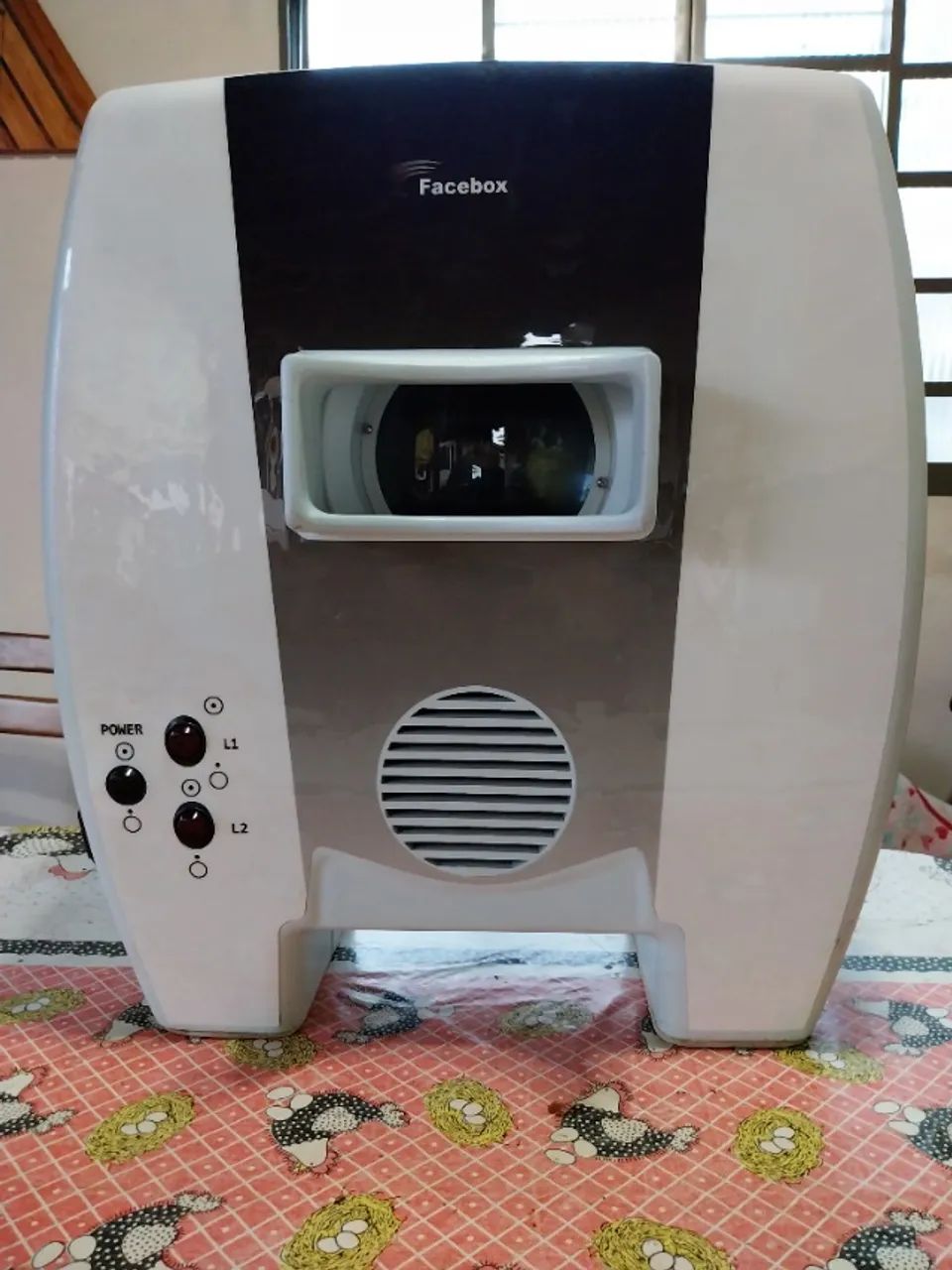 FACEBOX - Aparelho de analise dermatológica em ótimo estado.