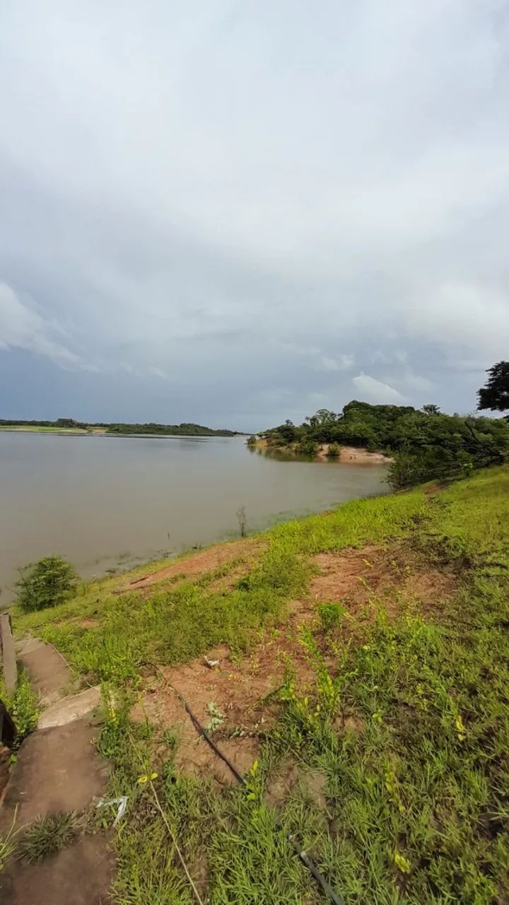 Oásis Amazônico - 600.000 m² no Lago Janauacá: Pronto para seu Projeto de Hotel Florestal 