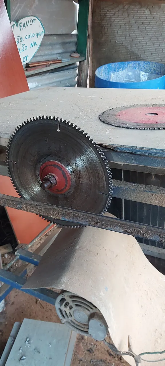 Serra Circular Industrial - Ideal para Marcenaria
