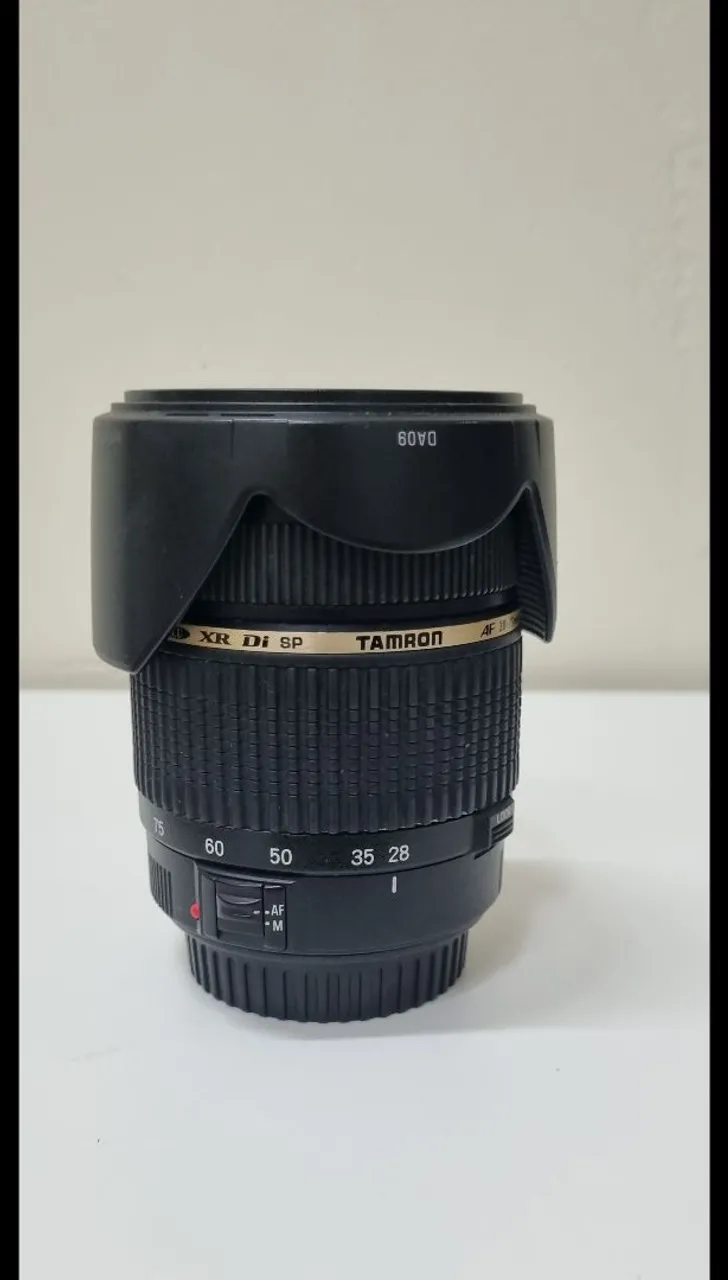 Lente Tamron XR Di II SP para câmeras DSLR