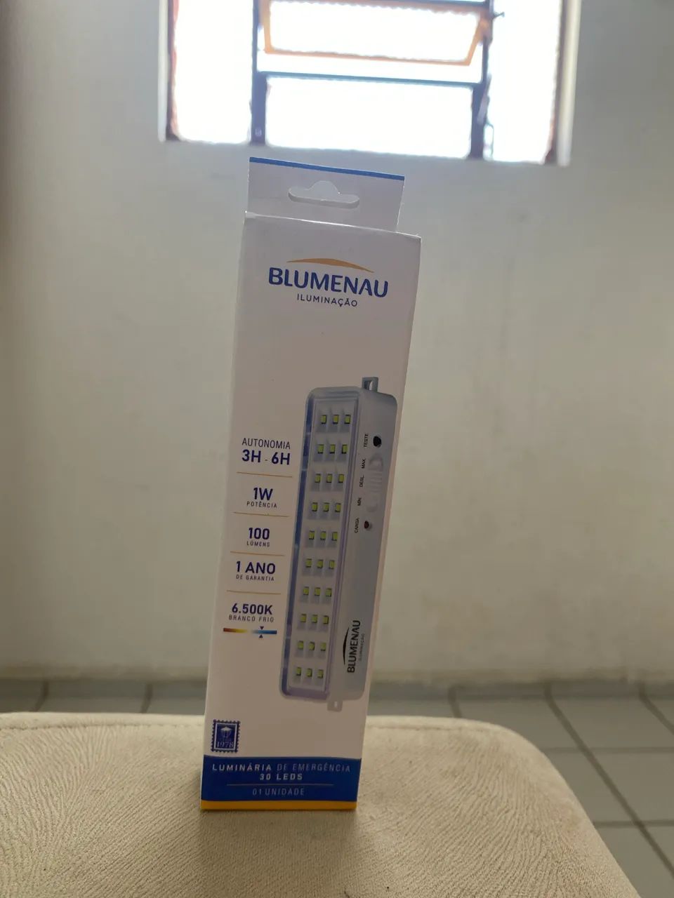 Luminária de emergência Blumenau 30 leds - Foto 2