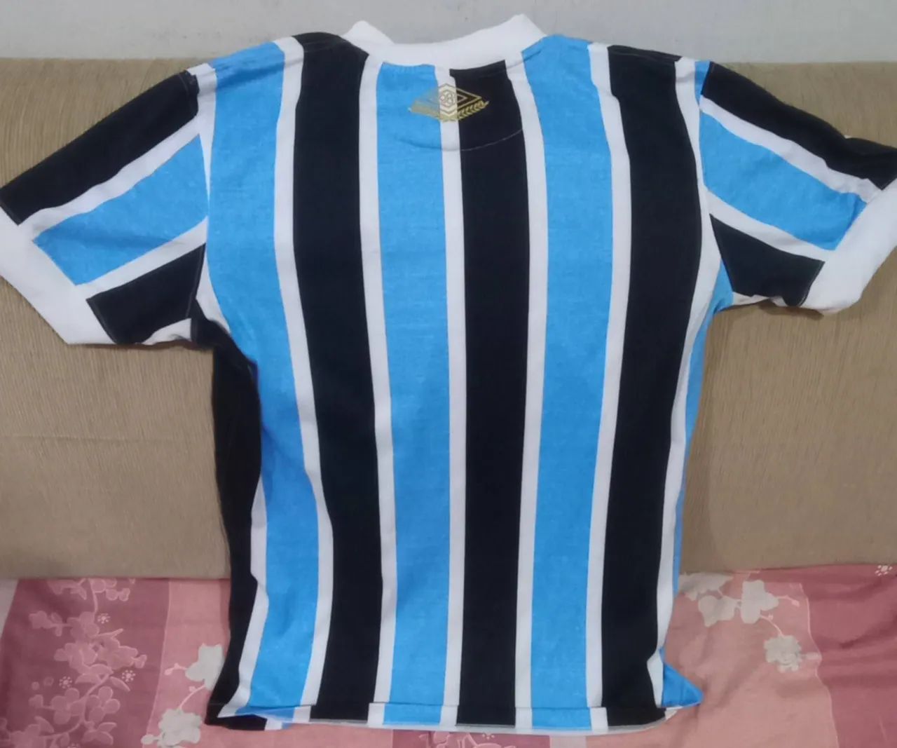 2 camisetas do grêmio tam M e P - Foto 2