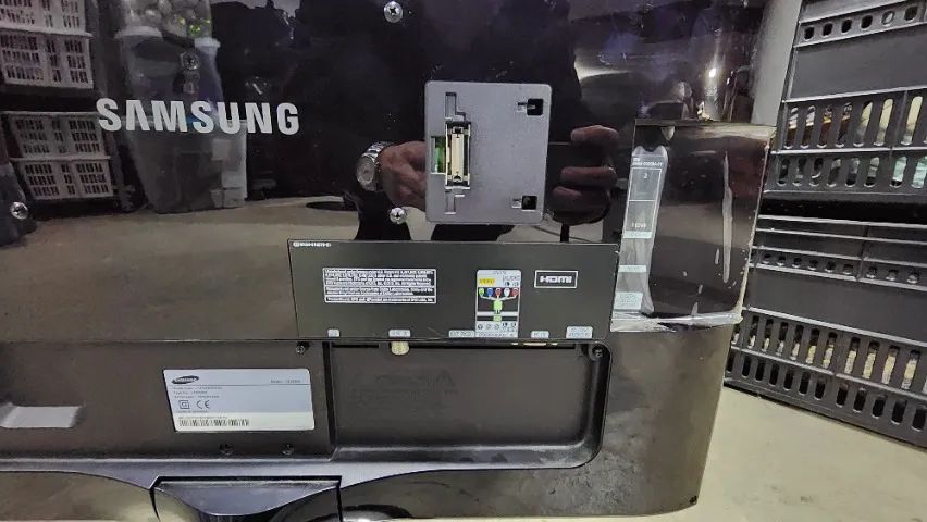 MONITOR TV LED 27" SAMSUNG LT27A550 - Foto 2