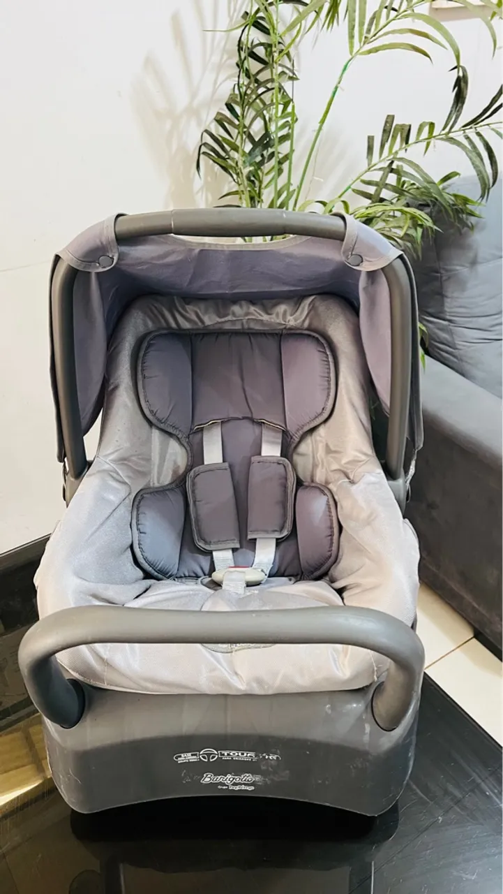 Muito conservado: Bebê conforto Burigotto com base
