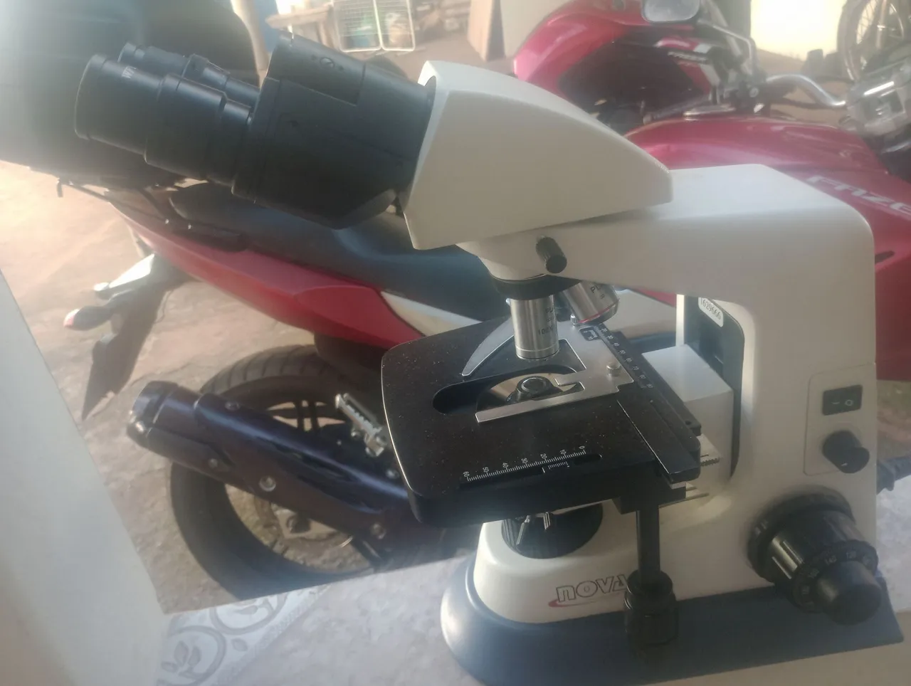 Microscópio Biológico Nova