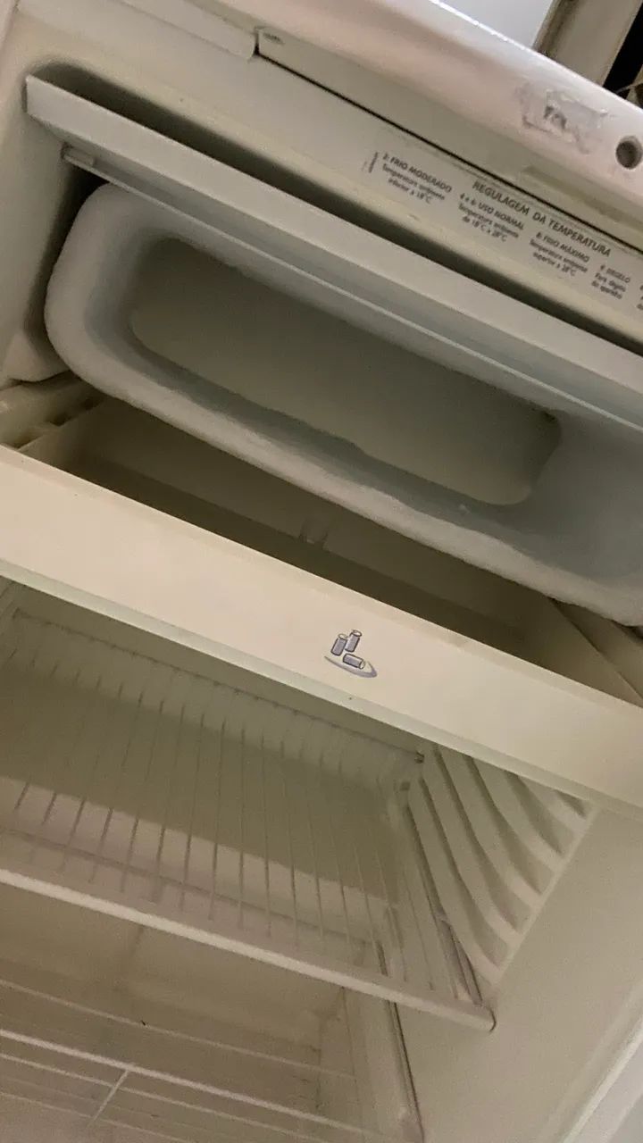 Frigobar Electrolux 135 Litros - Foto 3