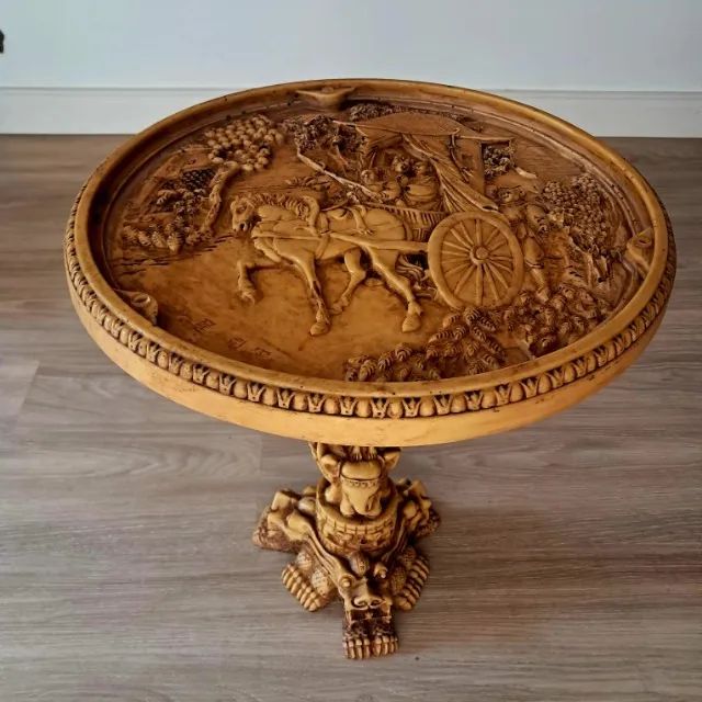 Mesa Oriental com Esculturas e Tampo de Vidro - Década de 60 - Raridade!