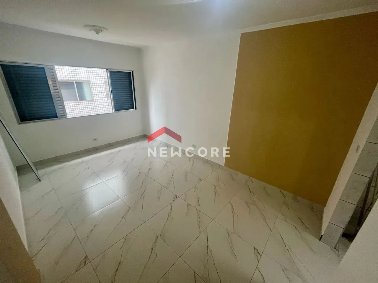 Studio em Rua Londrina - Boqueirão - Praia Grande/SP