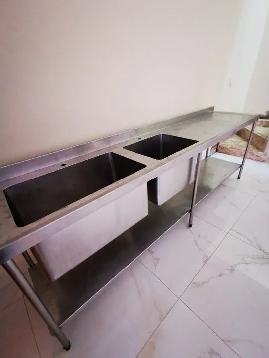 Pia industrial 2,70x60 com 90cm de altuta e bancada embaixo - Foto 3