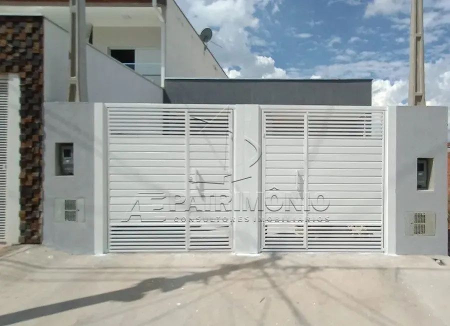 Casa na zona Norte com 2 dormitórios.