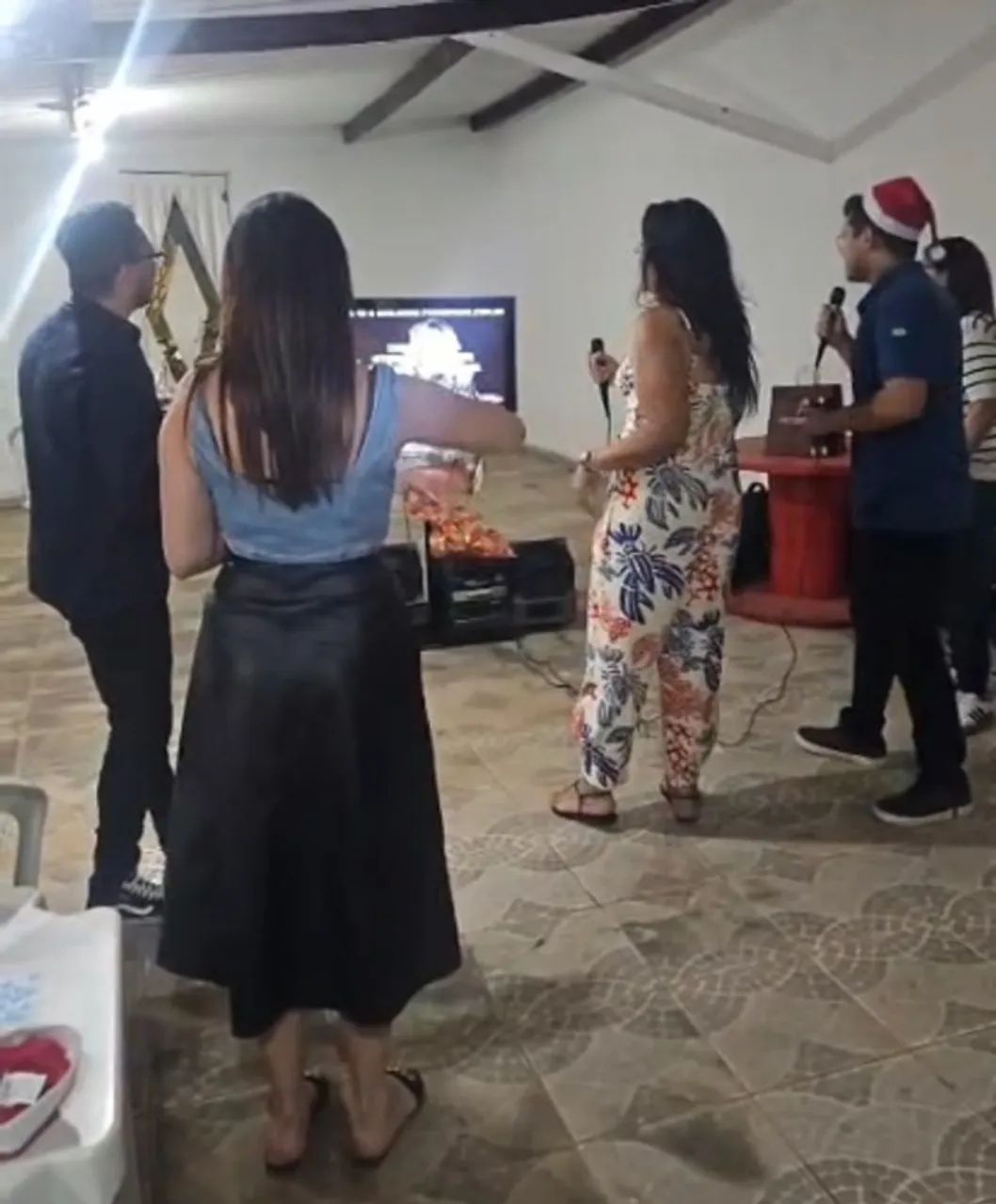 Locação de karaokê para festas e eventos, com catalogo online. - Foto 4