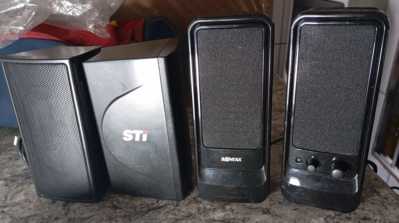 Conjunto de 2 caixinhas de som para PC STI ou SYNTAX.