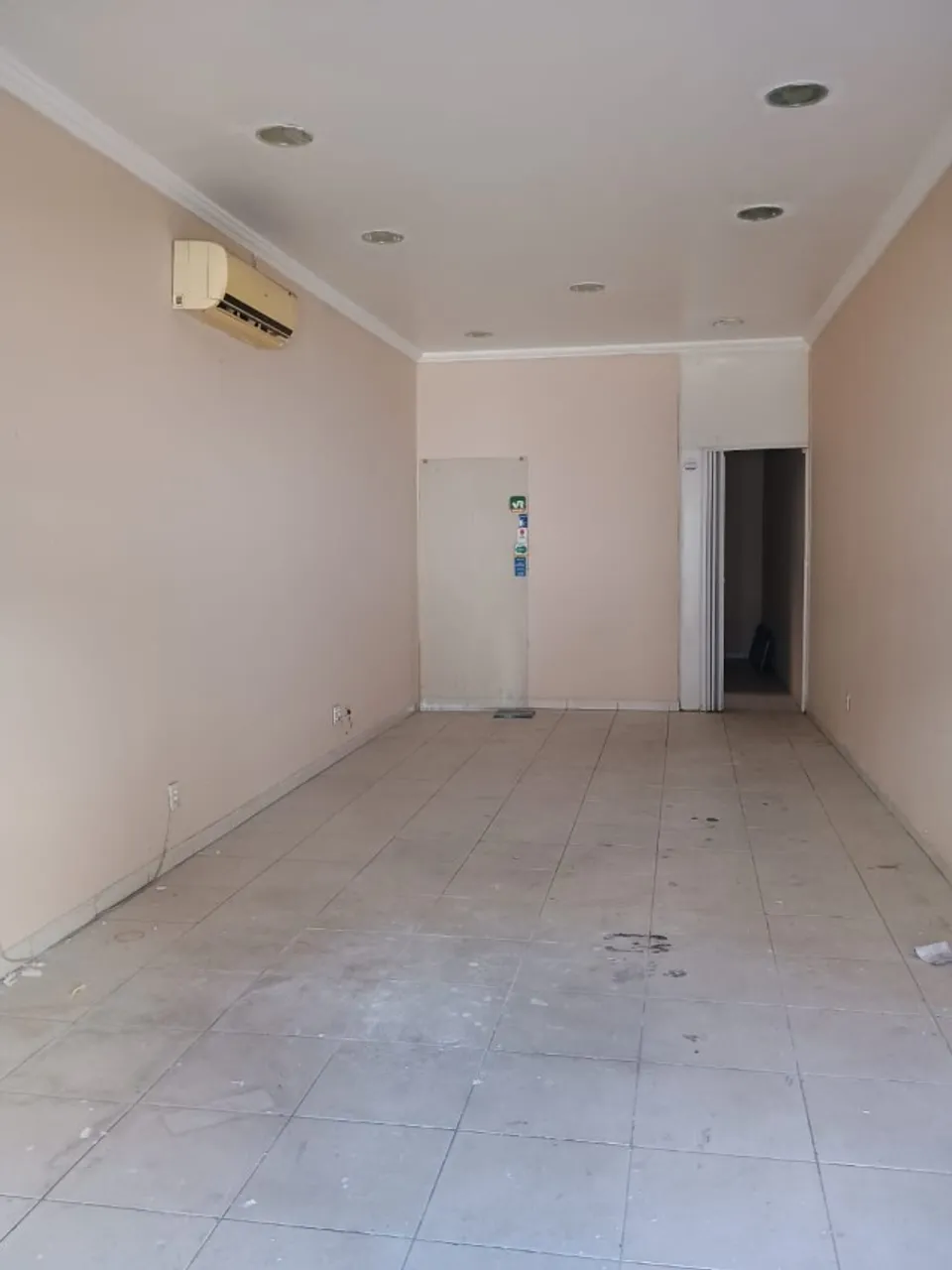LOJA NO CENTRO DE SÃO JOÃO DE MERITI 45m2