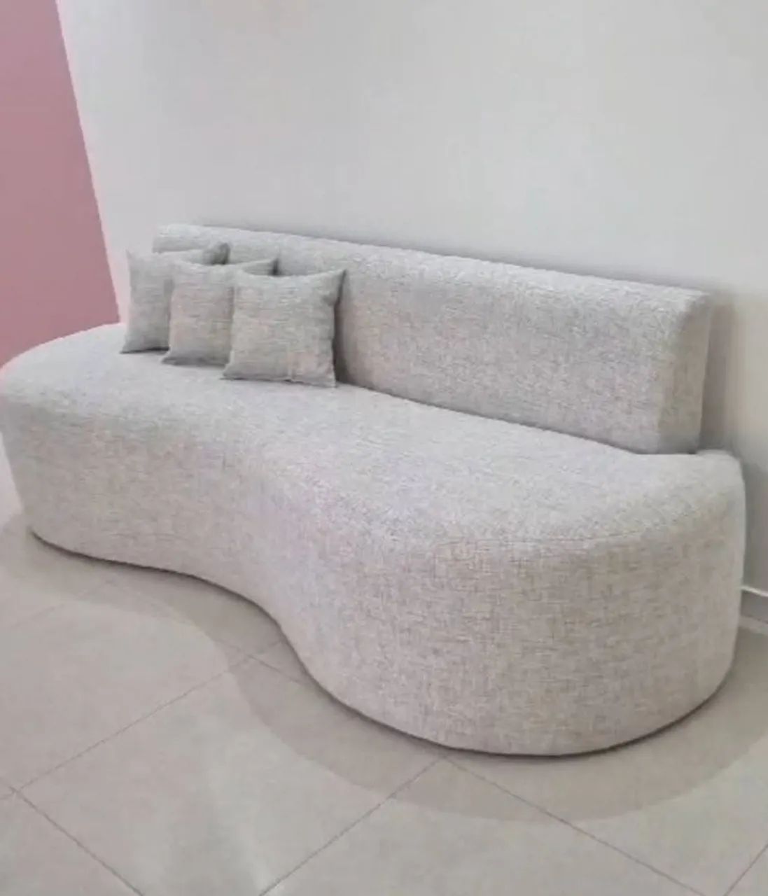Sofa modelo orgânico encosto reto com 2,30 metros - Foto 2
