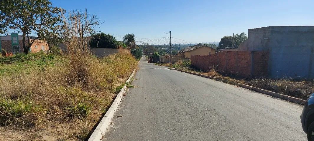 Vendo - Lote no Jardim das Cascatas - Avenida C-07