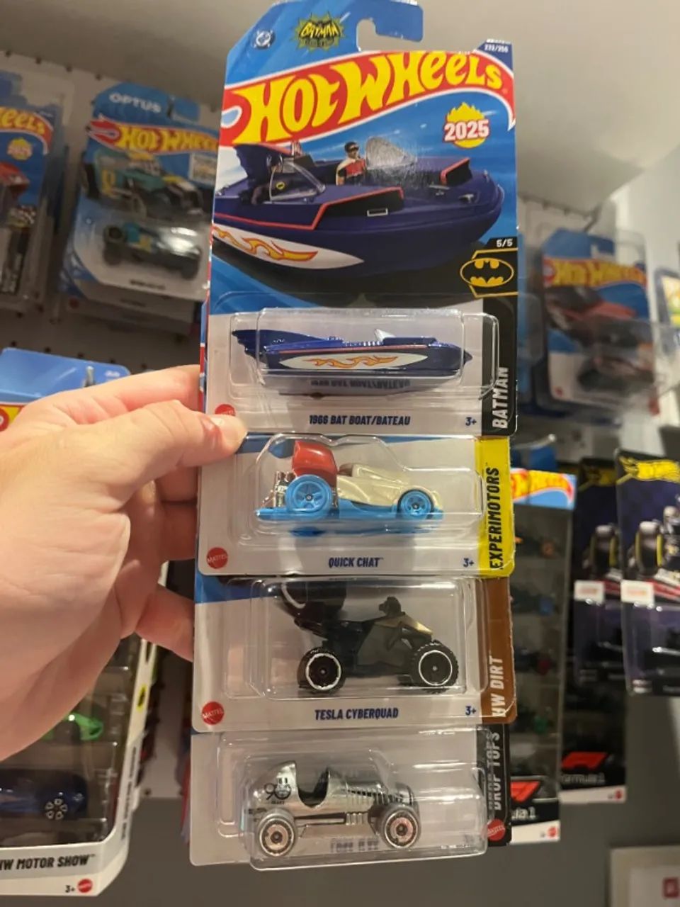 Hot Wheels - Tesla Cyberquad + Quick chat + Bat Boat +Pass 'n Go.