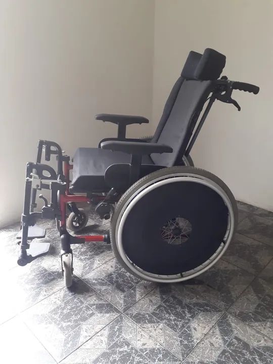 Cadeira de Rodas  - Foto 2