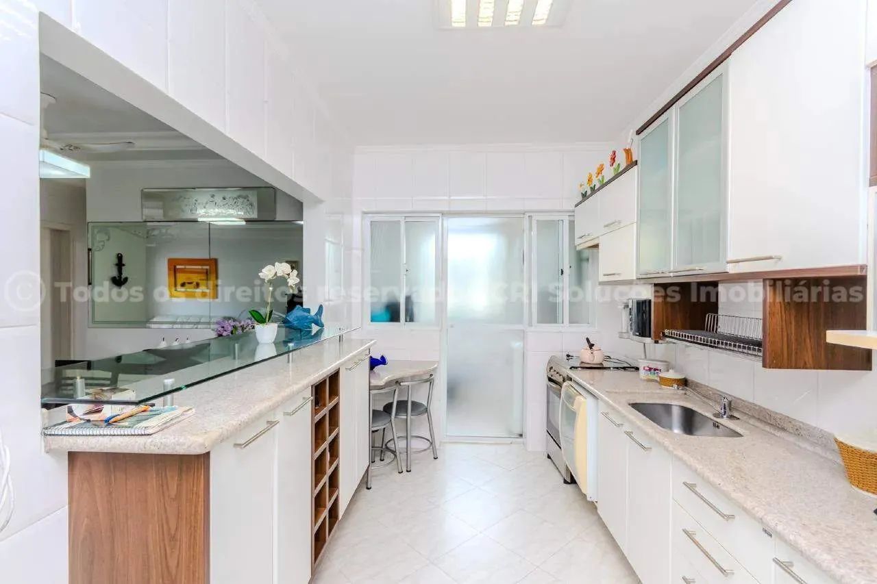 Apartamento a venda no Edifício Cidade Formosa com 4 Quartos sendo 2 Suítes no Centro de B