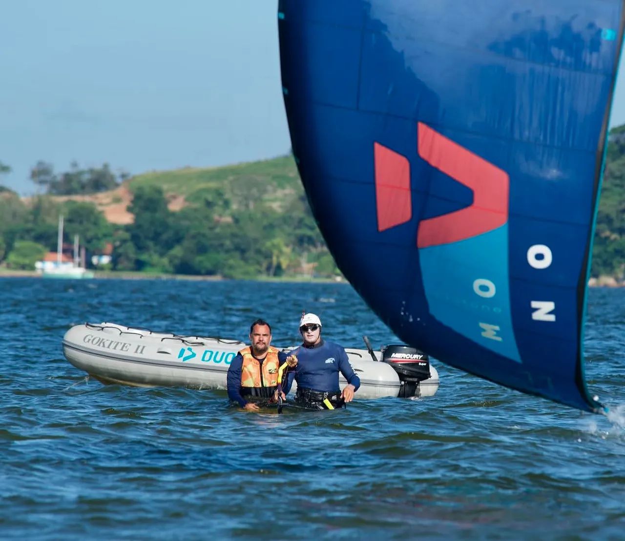 Aulas de Kitesurf/Wingfoil em Florianopolis com barco de apoio! - Foto 6