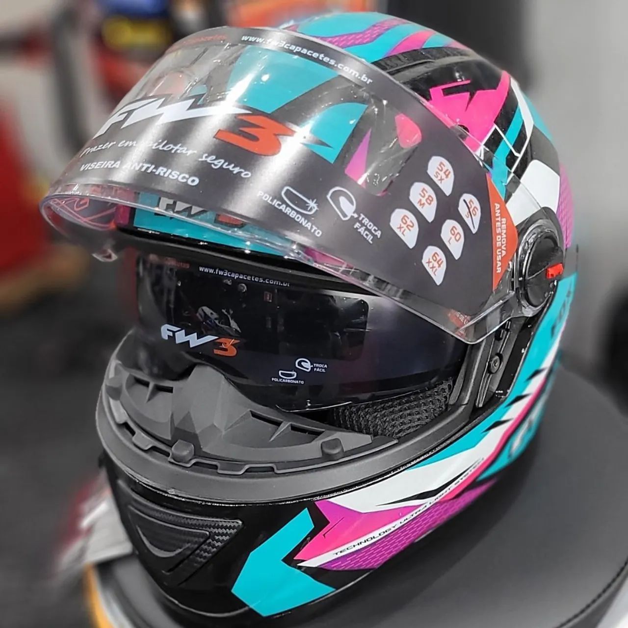Capacete Fw3 fechado  - Foto 2