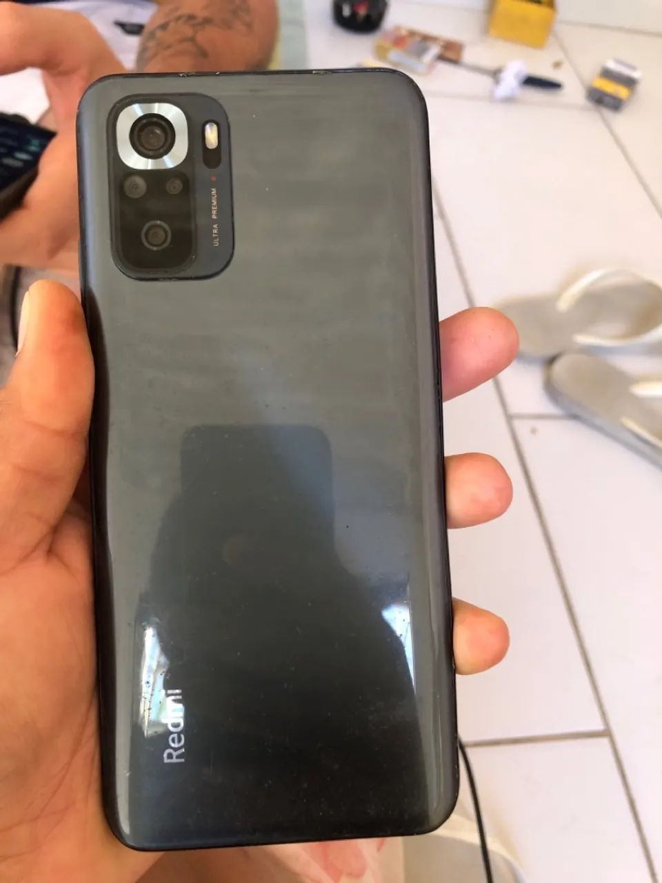 Celular bloqueado é um trincadinho na tela (não interfere em nada)