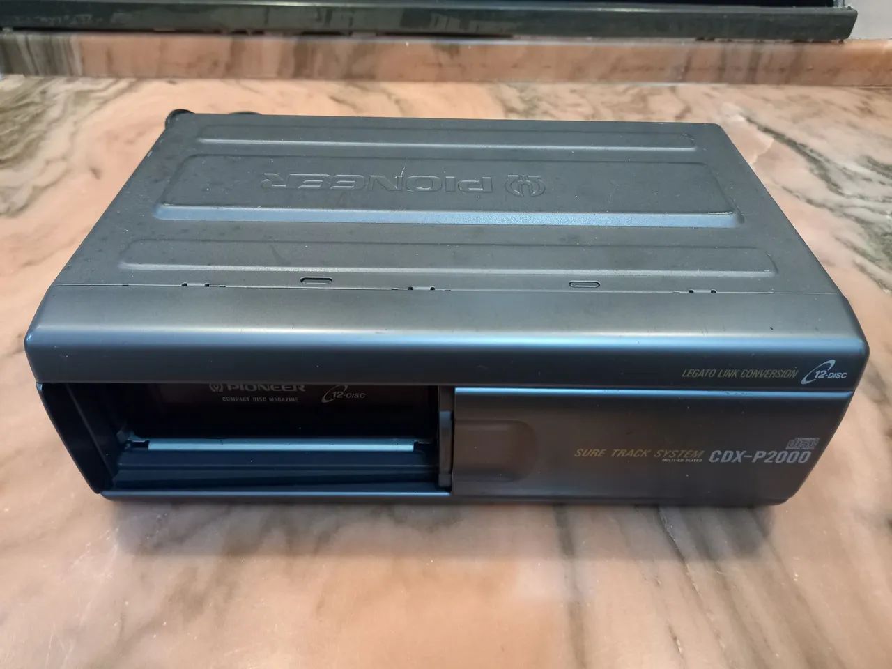 Pioneer CDX-P2000 12-Disc CD Changer - Foto 4