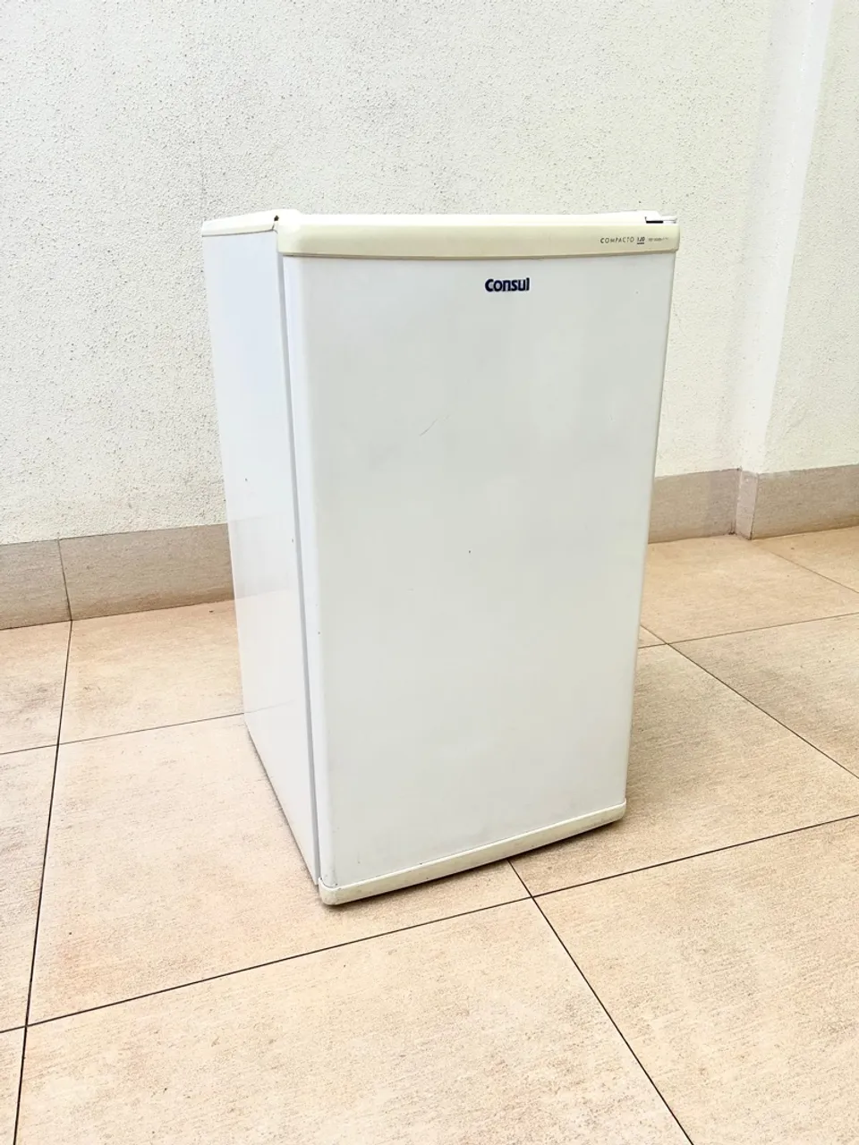 Frigobar Consul Compacto 120L