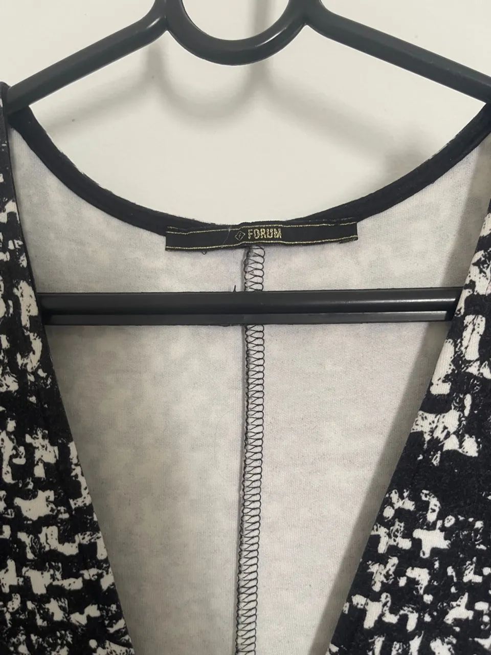 Vestido Preto e Branco Fórum  - Foto 2