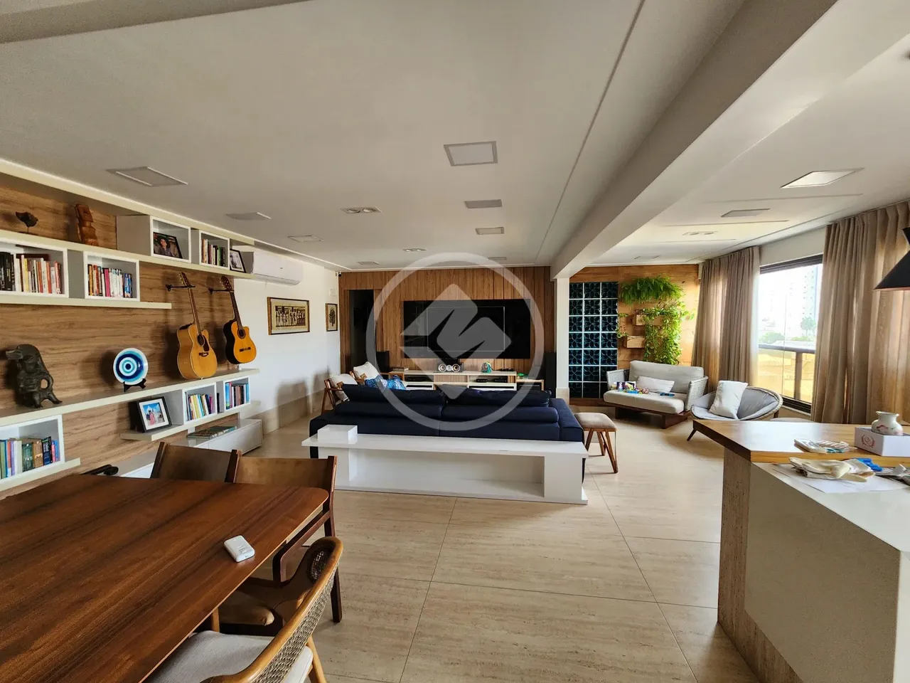 APARTAMENTO A VENDA NO EDIFÍCIO WISH - VALOR R$ 2.200.000,00 - MOBILIADO - 4 SUÍTES - BAIR