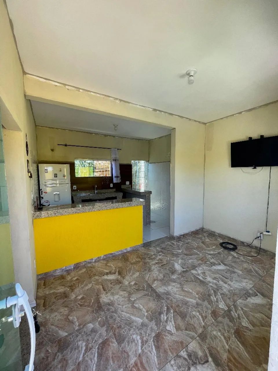 VENDE-SE CASA EM CABO FRIO.