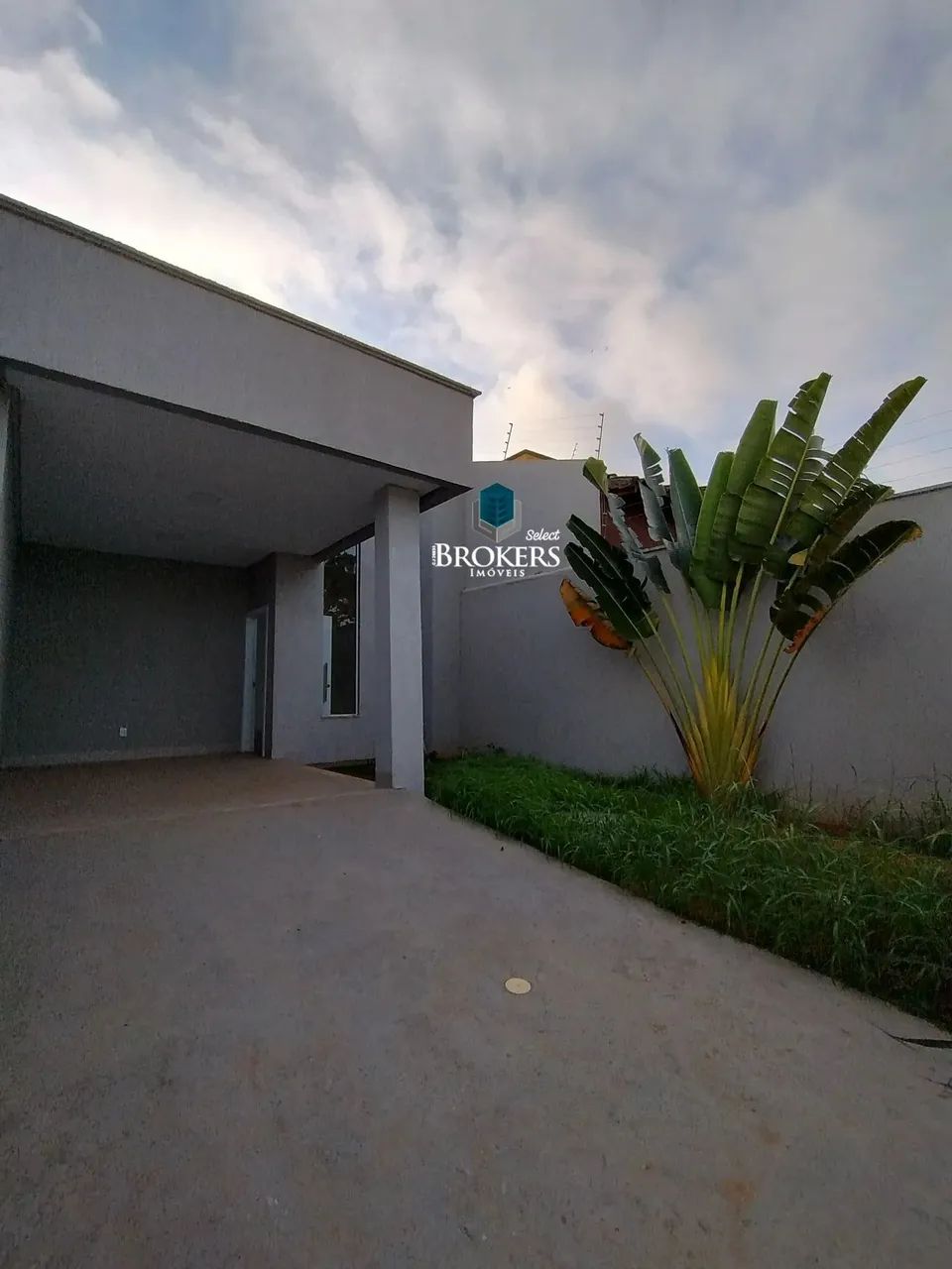 Oportunidade | Moinho dos Ventos  | 3/4 sendo 1 suíte | Quintal Amplo | 180m² | 2 vagas
