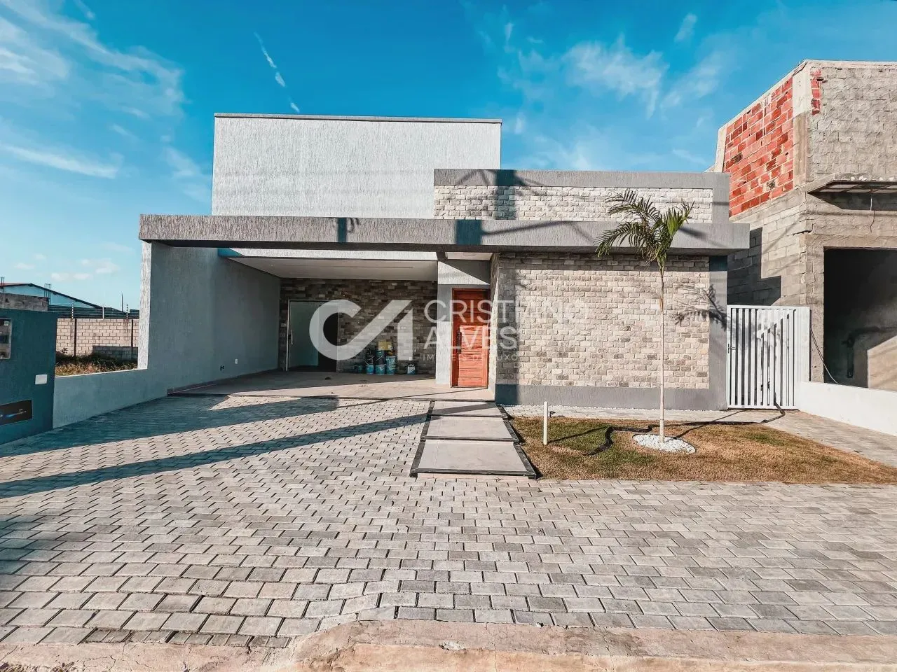 MALUI RESIDENCE