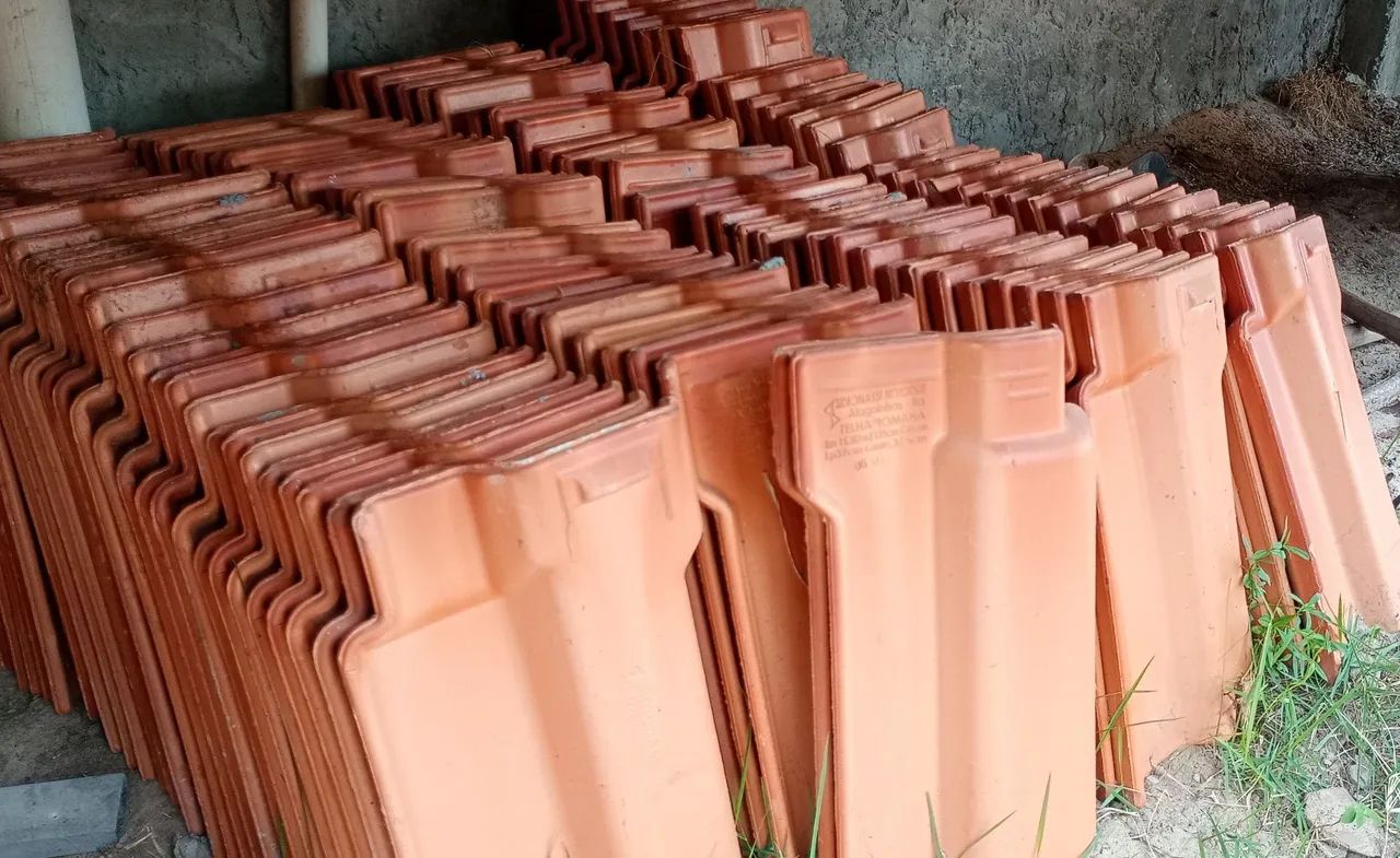 Telha de cerâmica romana 